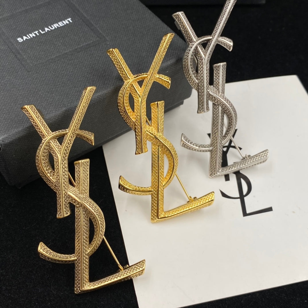 1NSL25HDE Stylish Brooch