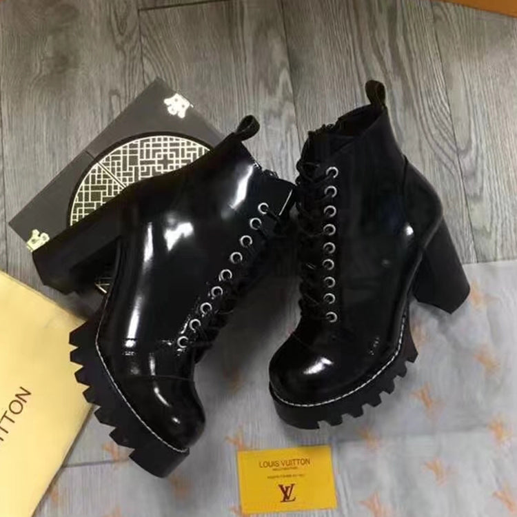 2E6ZDE Stylish Boots