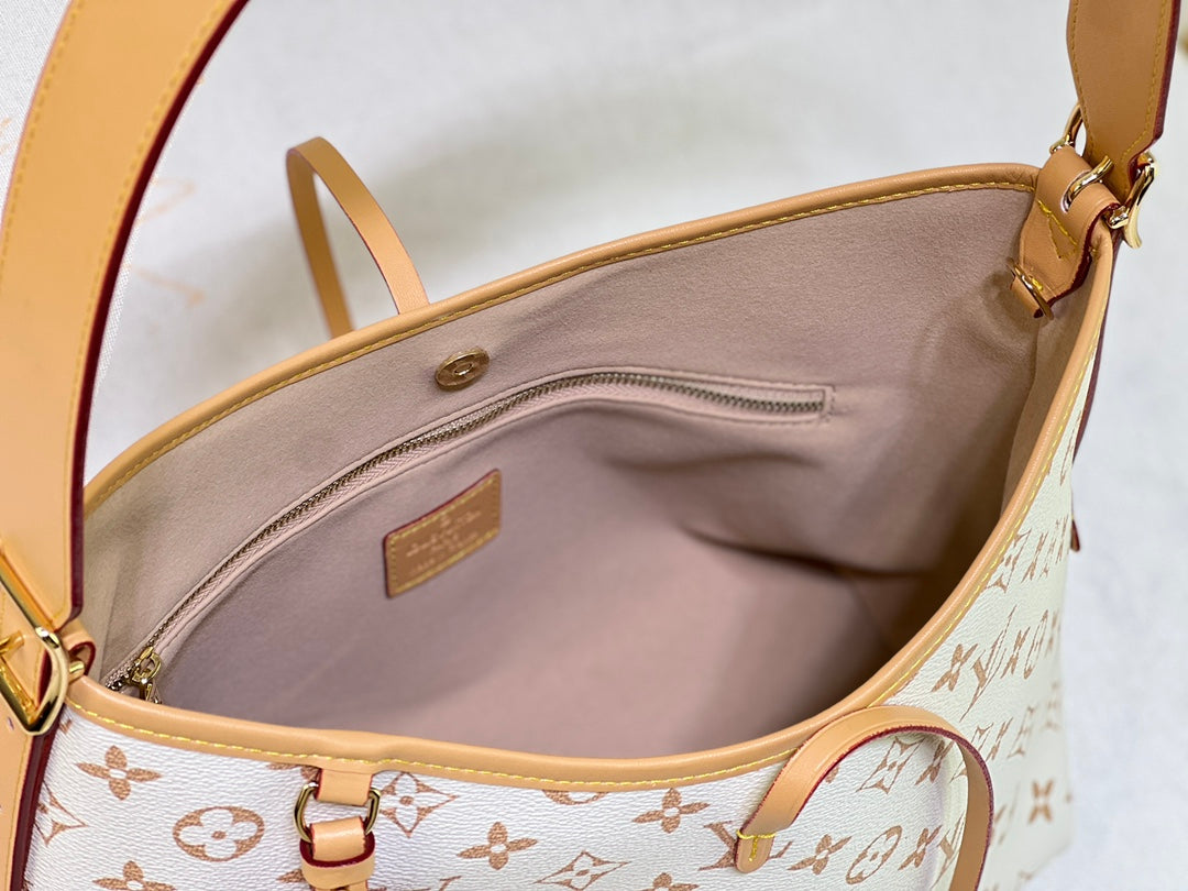 2WE46BDE Stylish leather bag