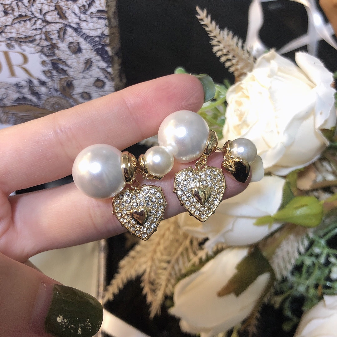 1YD296EDE Stylish Earrings