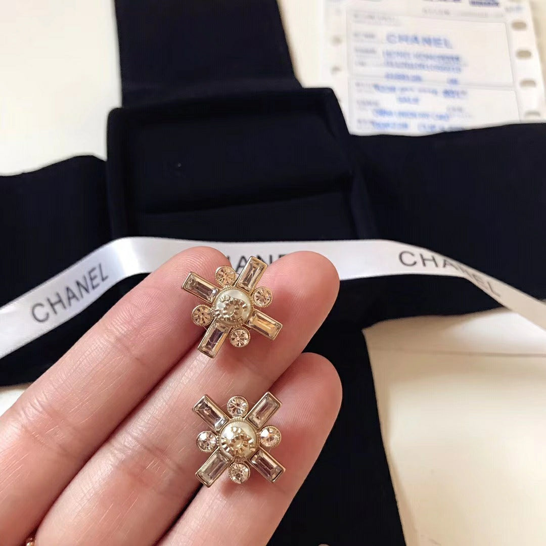 1YC147EDE Stylish Earrings