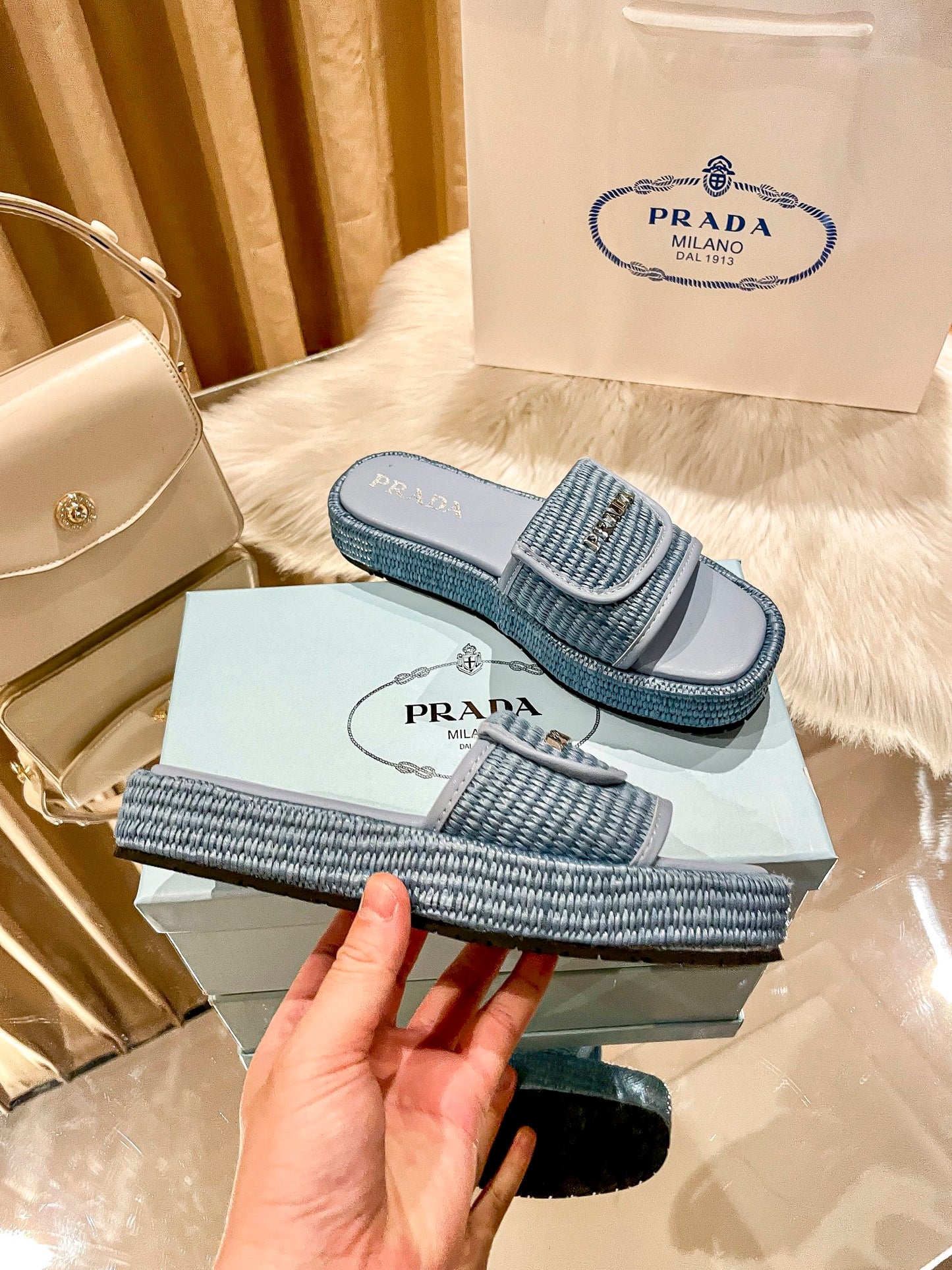 14PD176ZDE Stylish Slippers