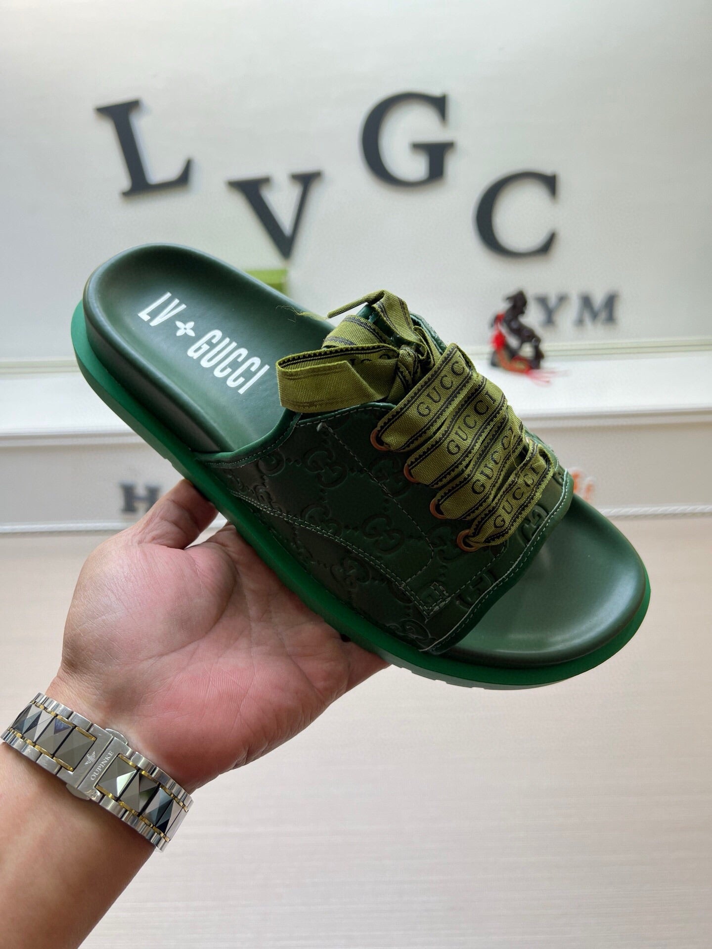 54B16ZDE Stylish slippers