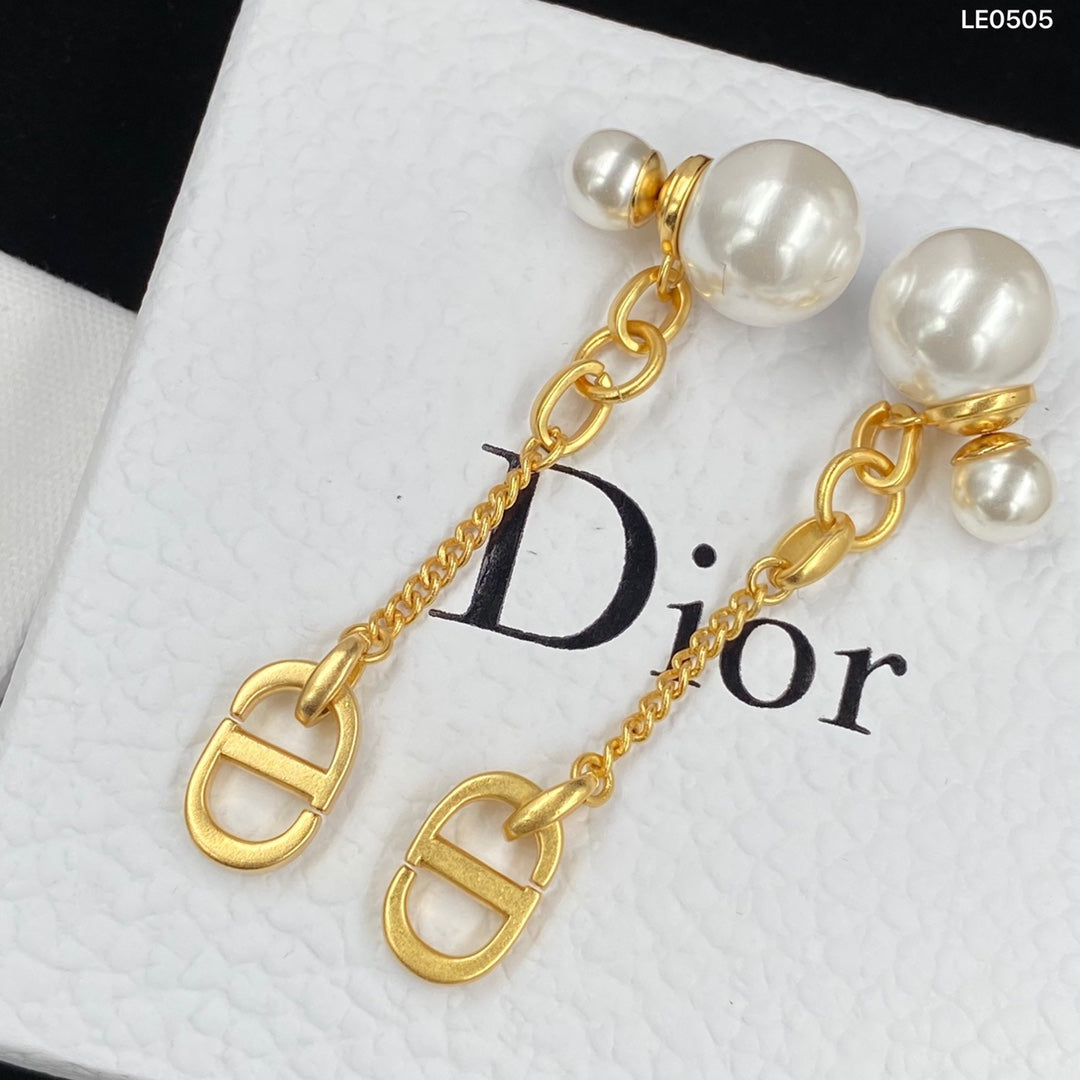 1YD216EDE Stylish Earrings