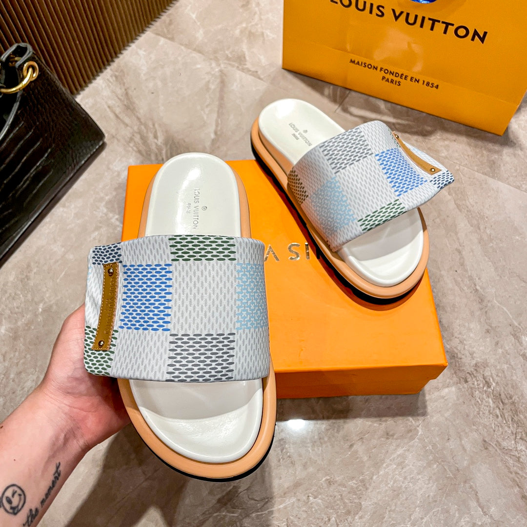 14E211ZDE Stylish Slippers