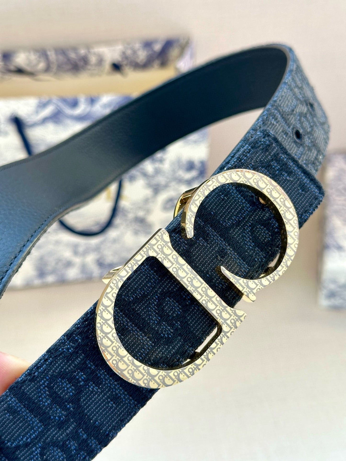 155RD206PDE Stylish  High quality belt With full package