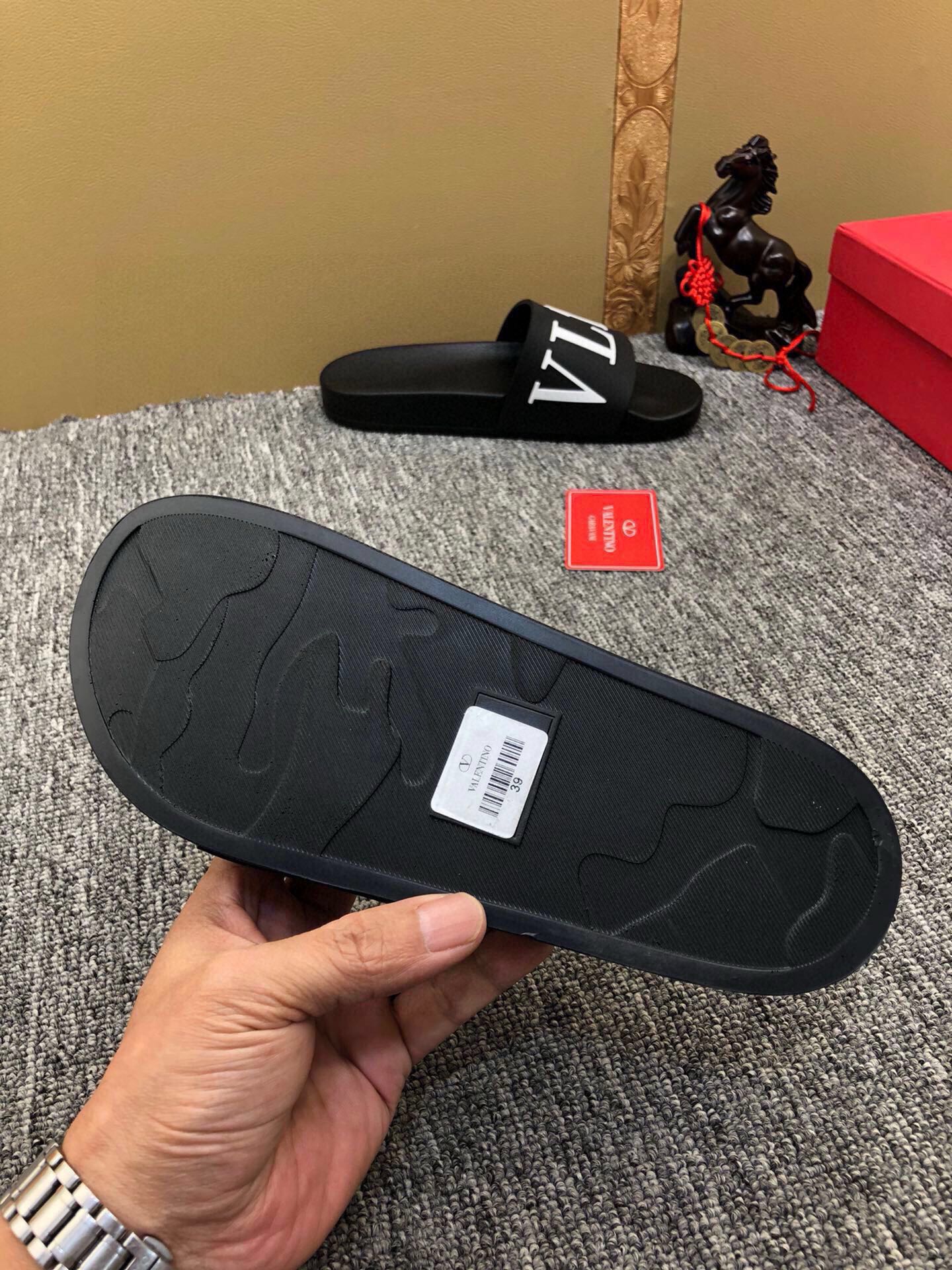 54VL52ZDE Stylish slippers