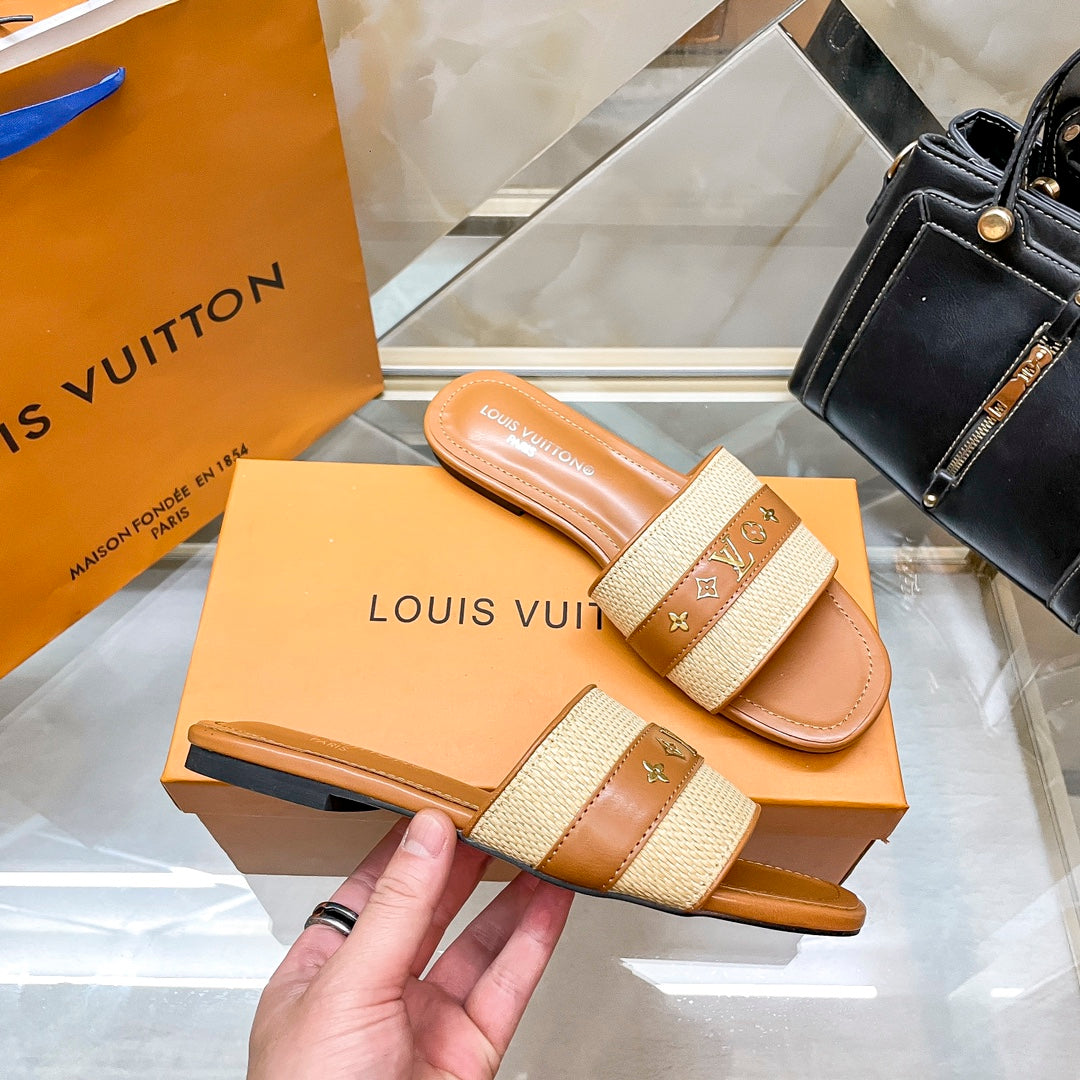 14E96ZDE Stylish Slippers