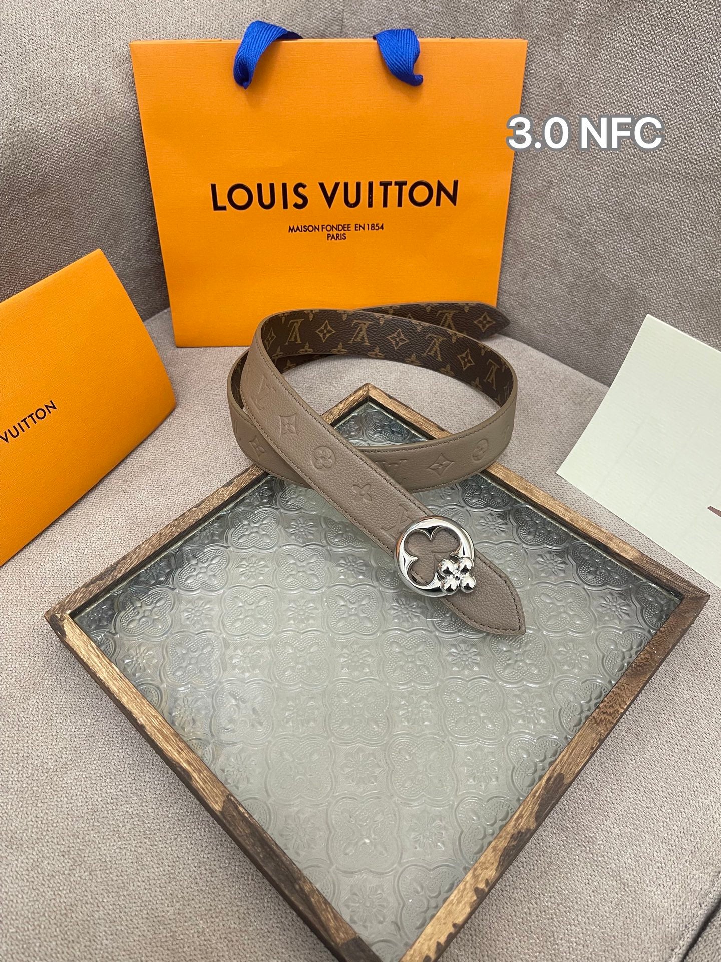 255RE10PDE Stylish  High quality belt With full package