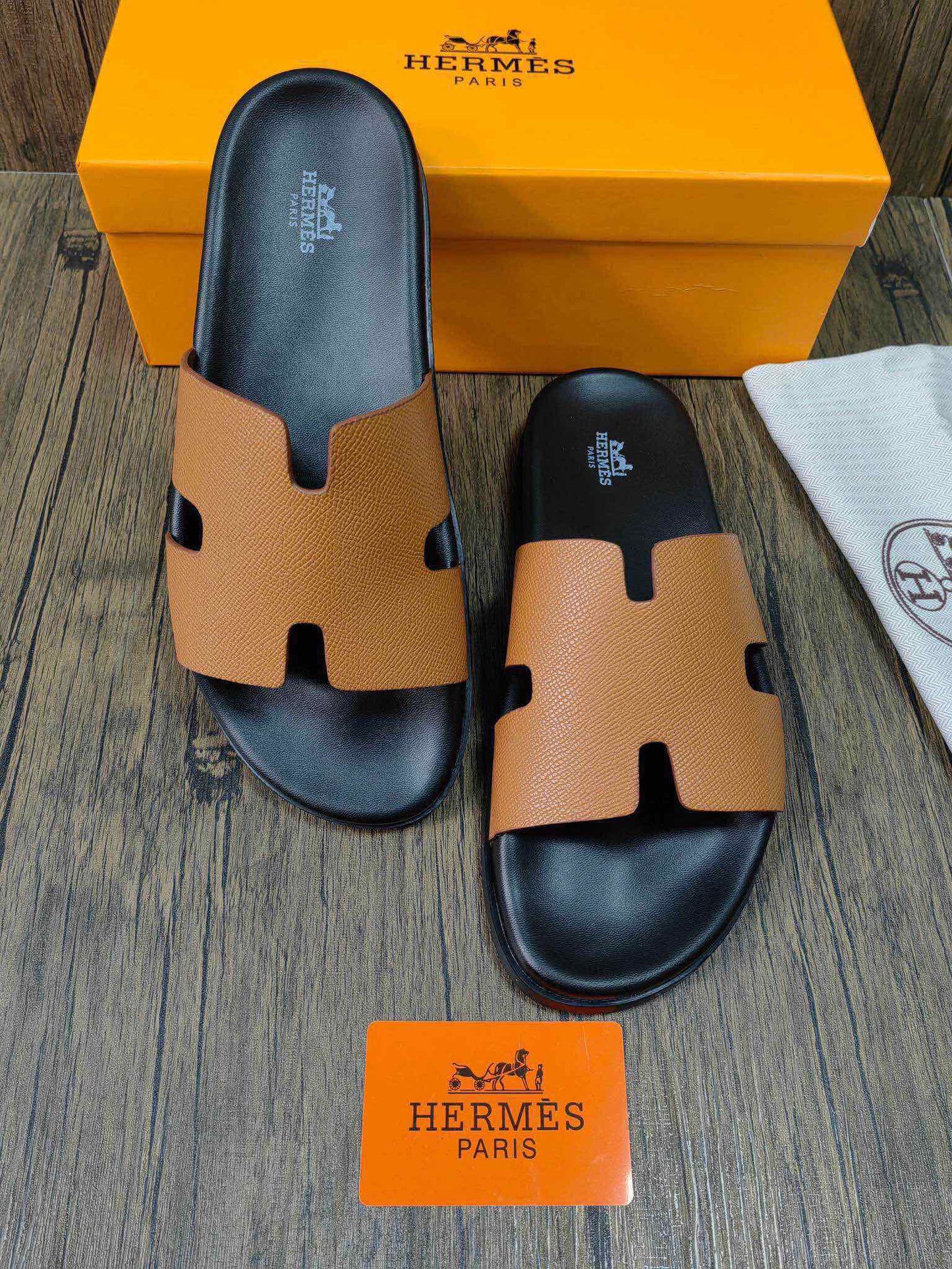 5YH60ZDE Stylish Slippers