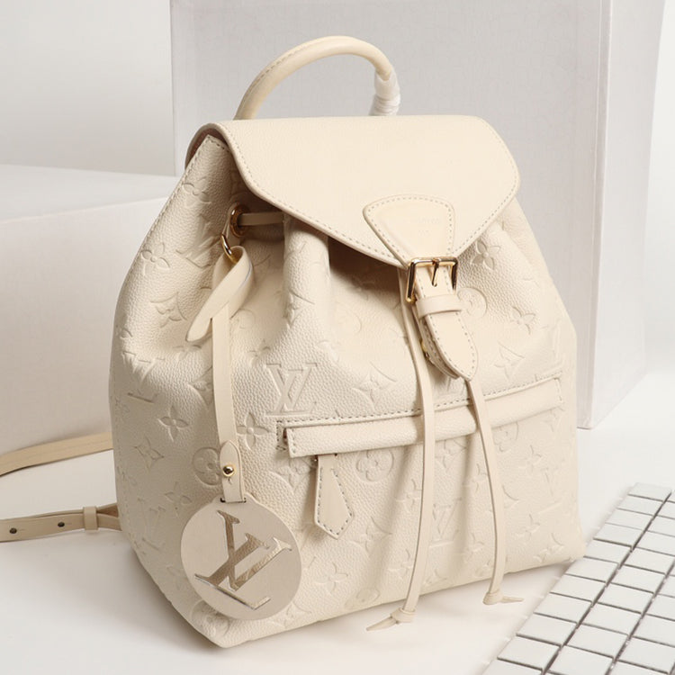 1E065BDE Stylish leather bag 