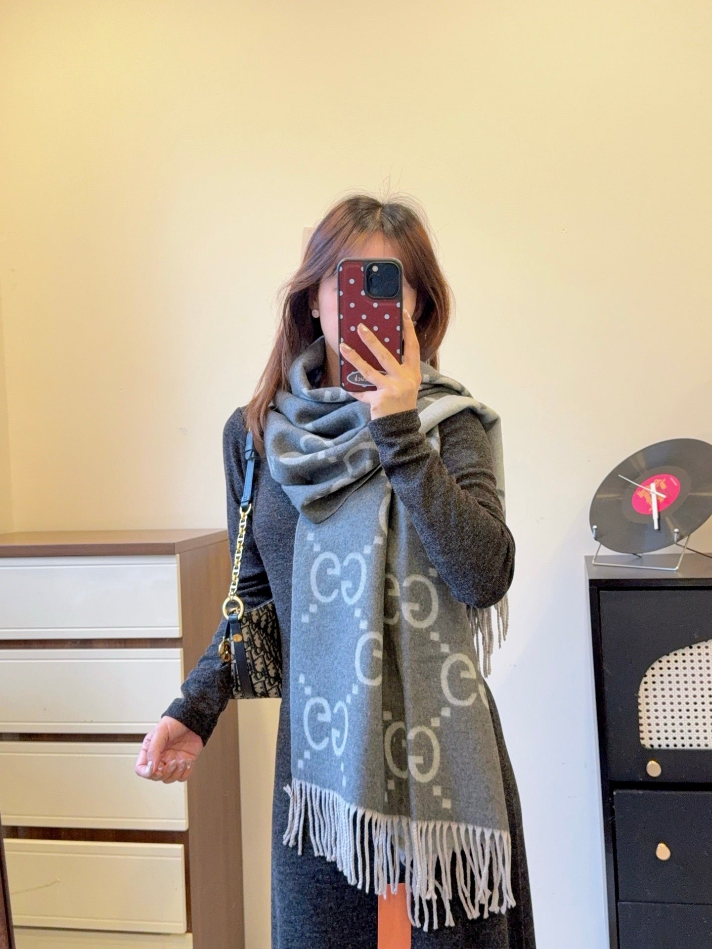 185ZB30WDE Stylish Winter Scarves
