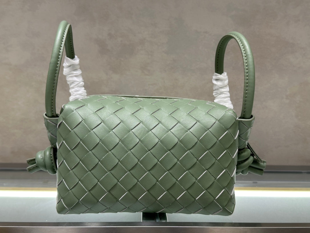 1XA84BDE Stylish leather bag