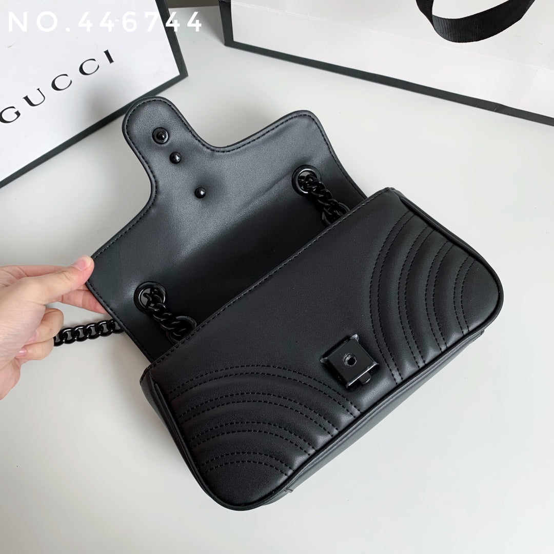 1XB283BDE Stylish leather bag 