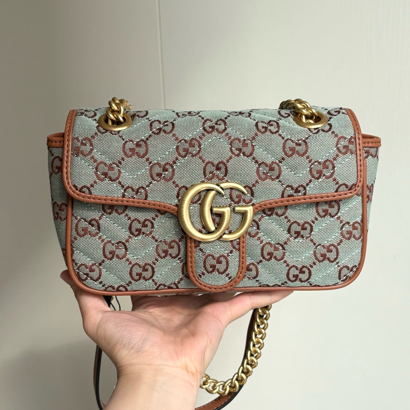 2WB30BDE Stylish bag