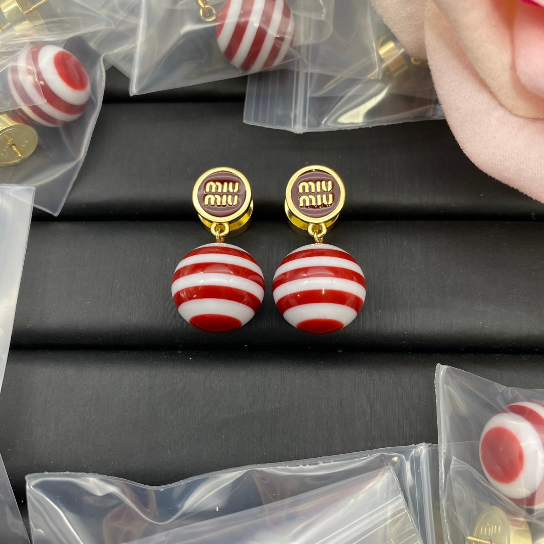 14A993EDE Stylish Earrings