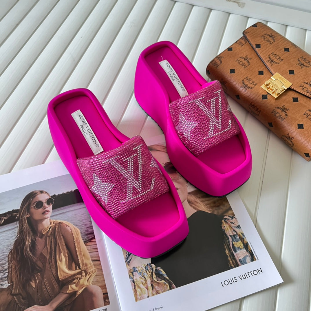 14E90ZDE Stylish Slippers