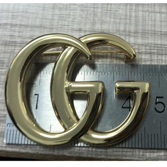 1XB572HDE Stylish Brooch