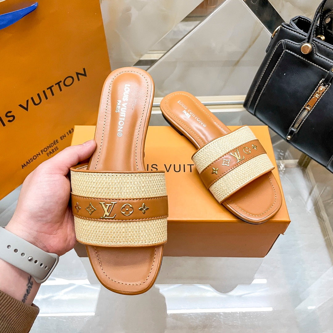 14E96ZDE Stylish Slippers