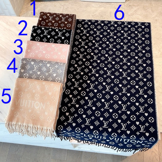 185ZE8WDE Stylish Winter Scarves