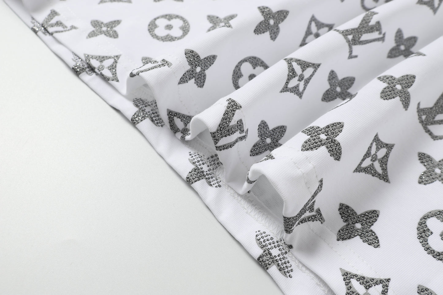 145RE152UDE Stylish T-shirt