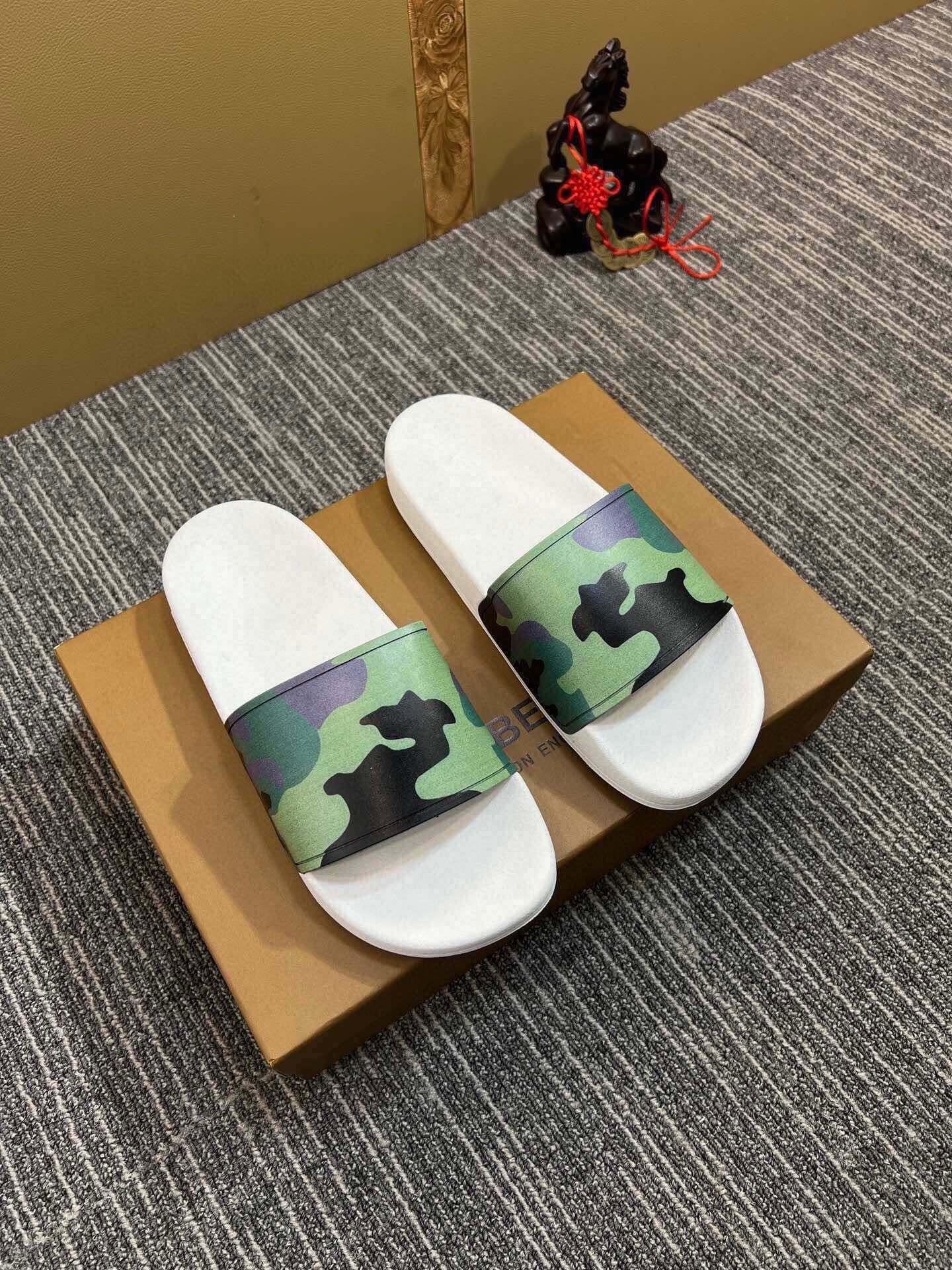 535ZR261ZDE Stylish Slippers