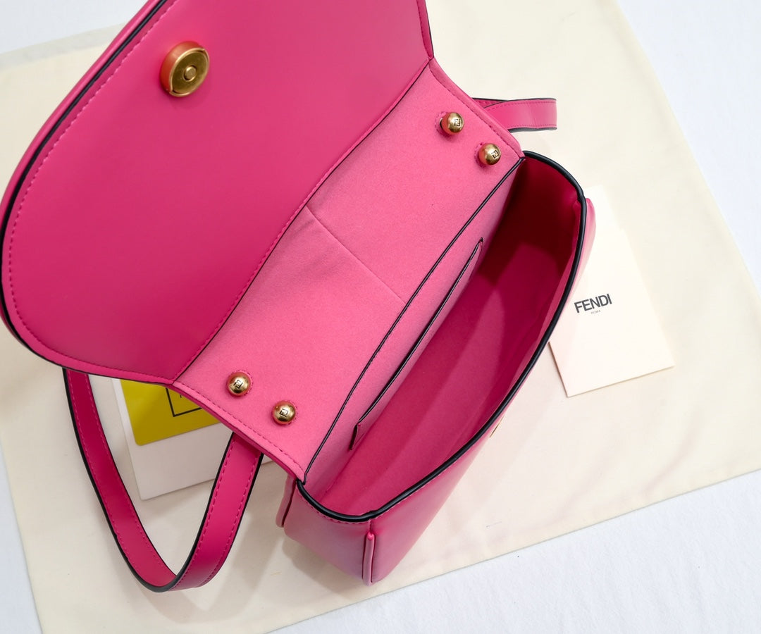 2XF89BDE Stylish leather bag 