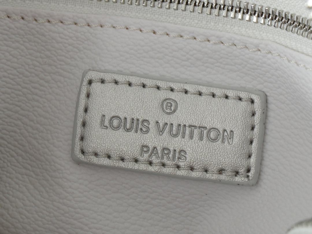 1XE61BDE Stylish leather bag