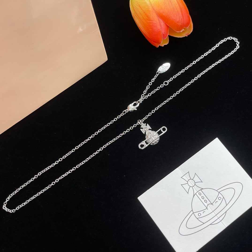 15QA1XDE Stylish Necklace