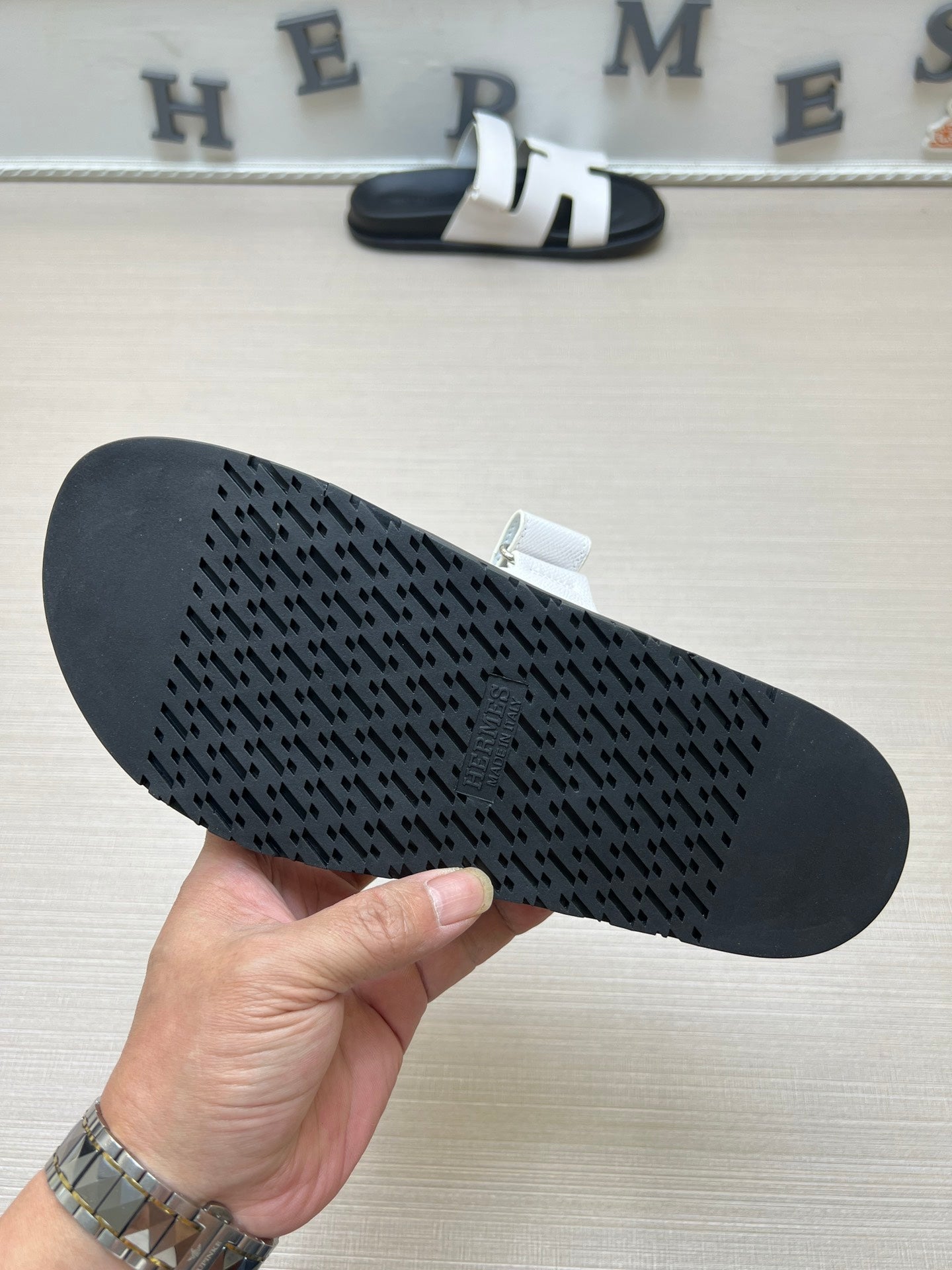 54H1ZDE Stylish slippers