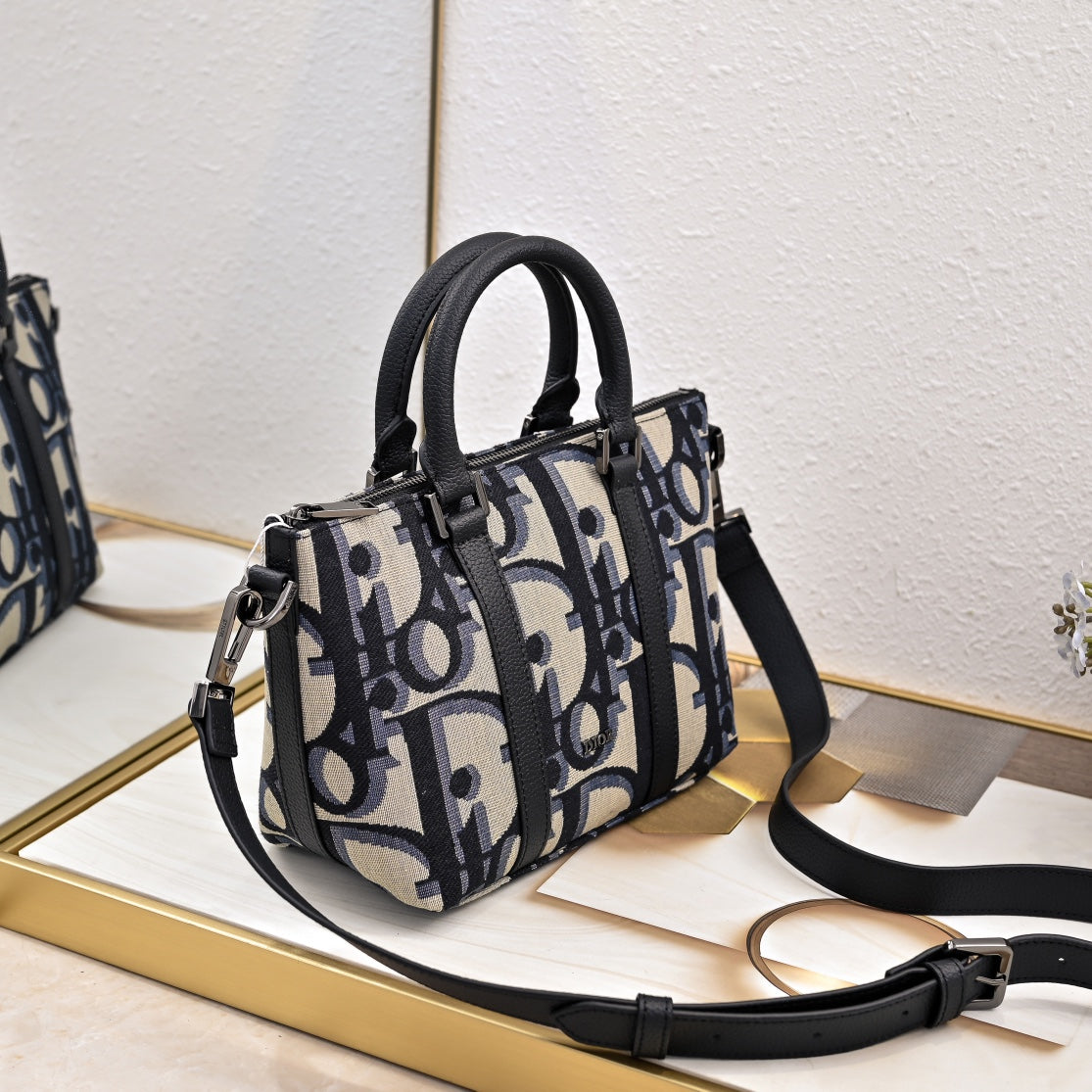 1XD65BDE Stylish bag