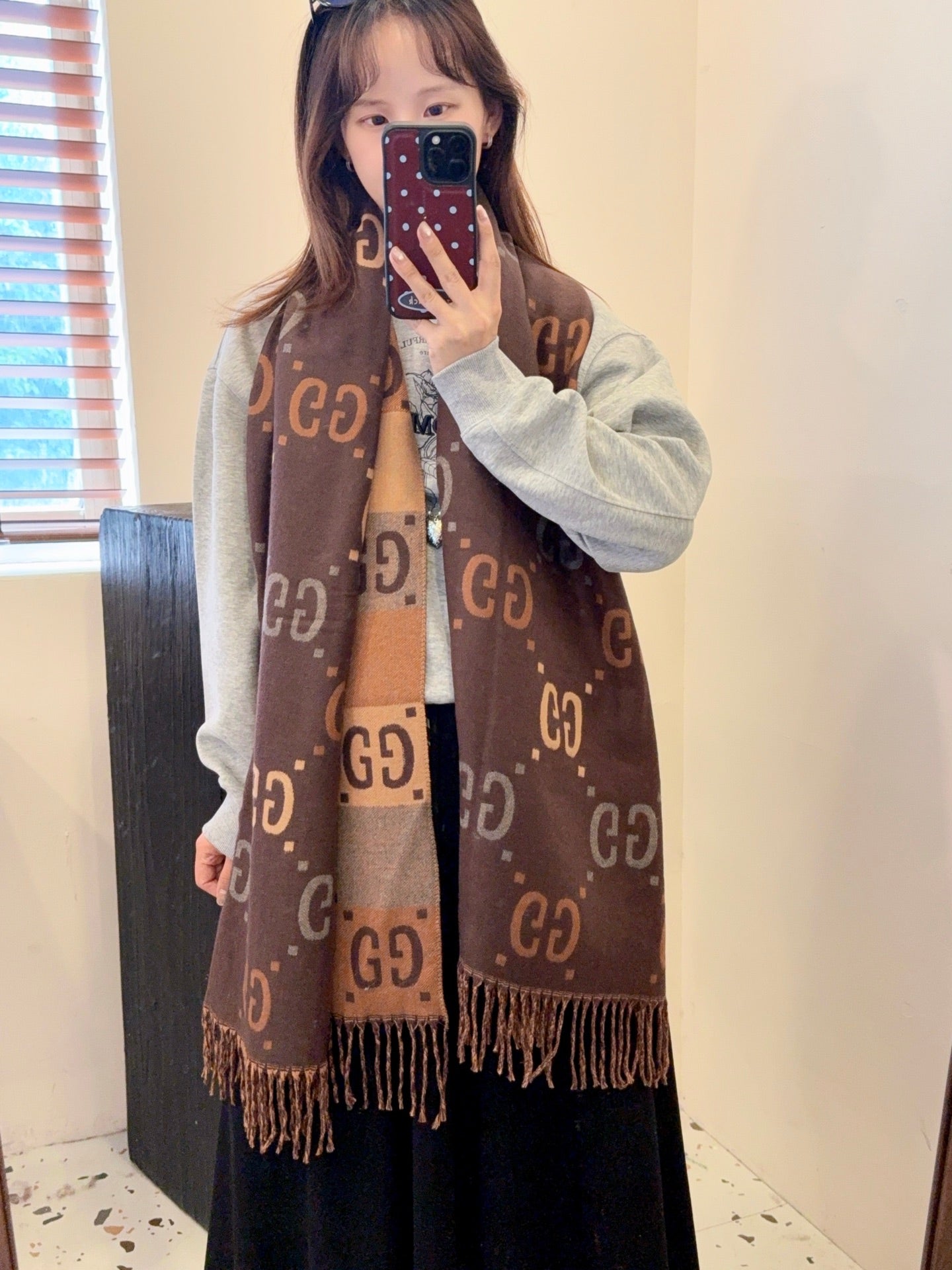 185ZB16WDE Stylish Winter Scarves