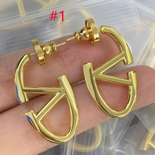 84VL37EDE Stylish Earrings