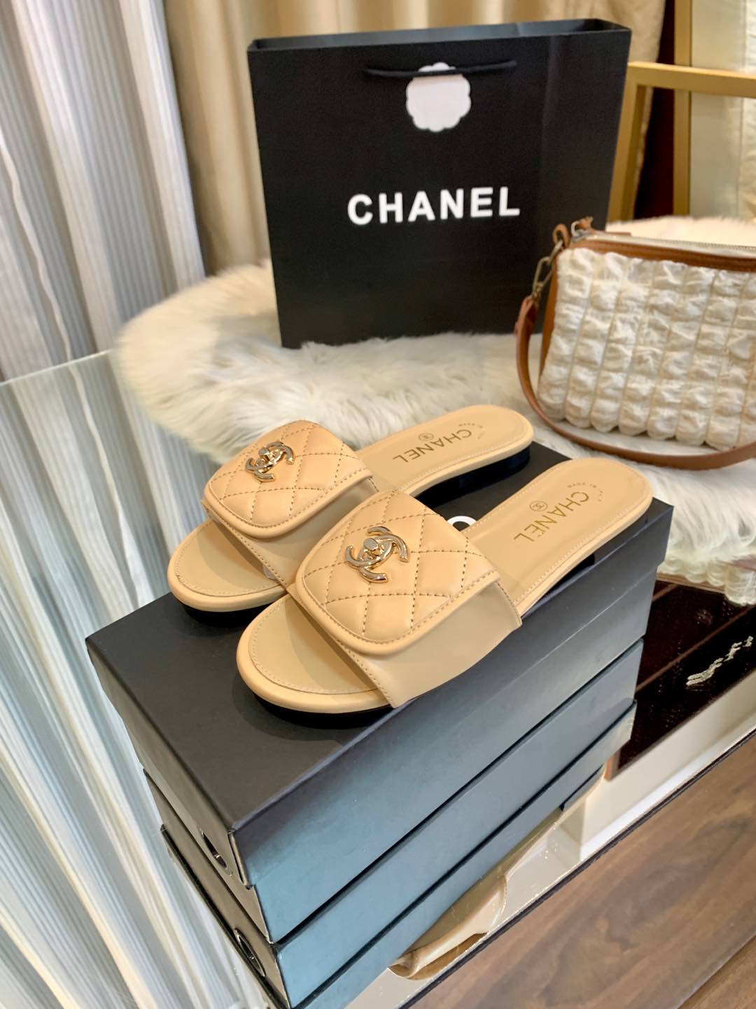 1ZC229ZDE Stylish Slippers