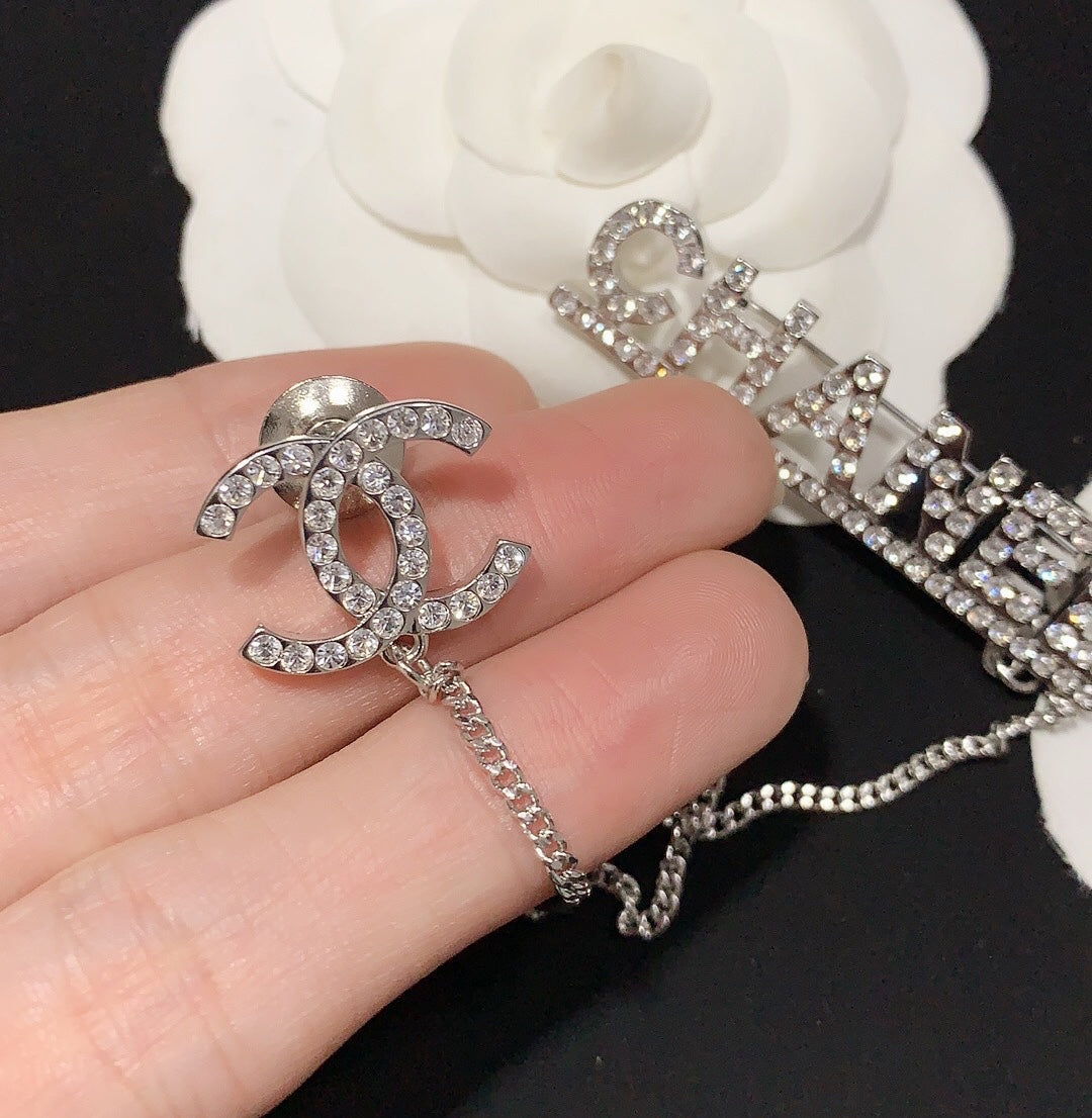 14C227XDE Stylish  Brooch