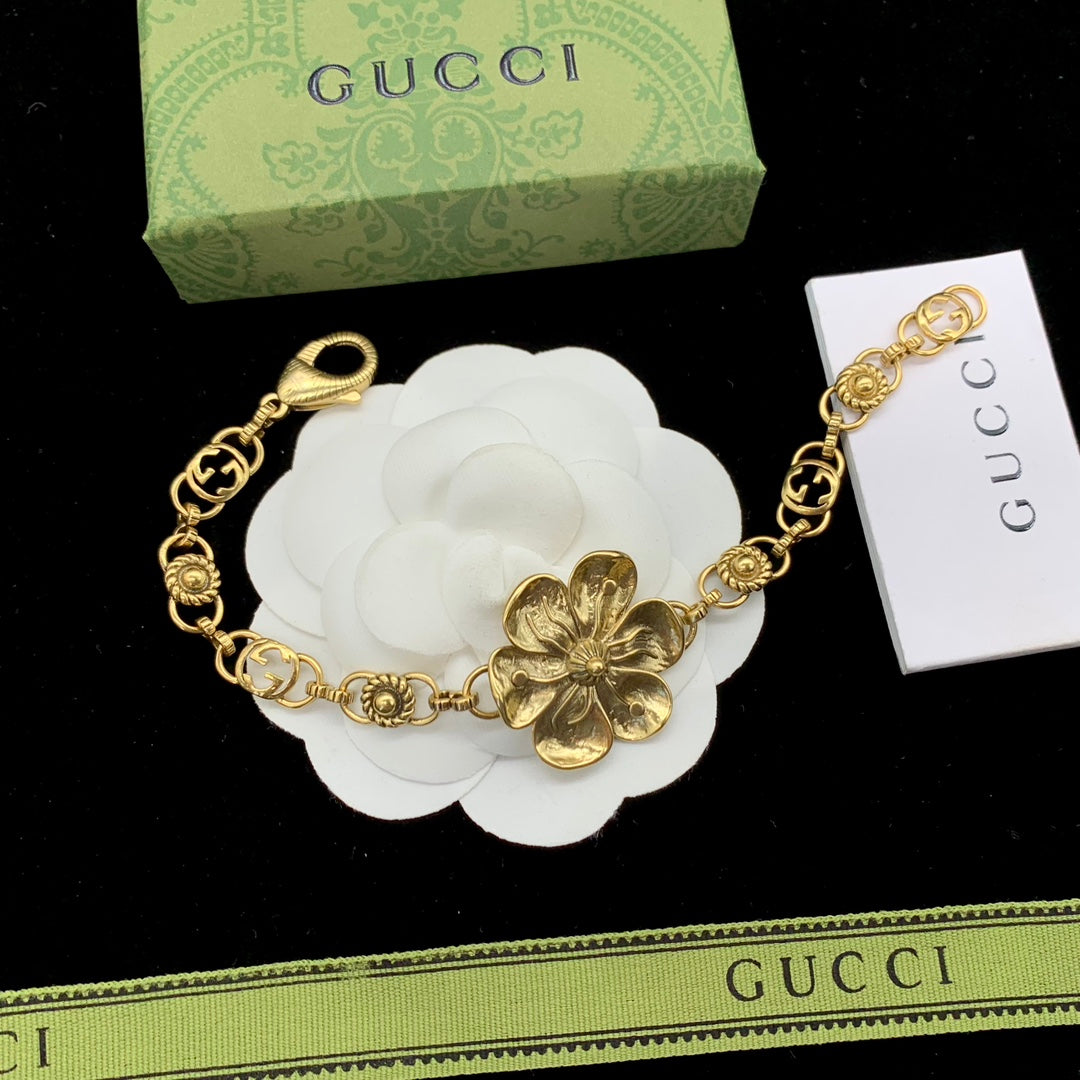 14B343XDE Stylish Earrings Rings Bracelets