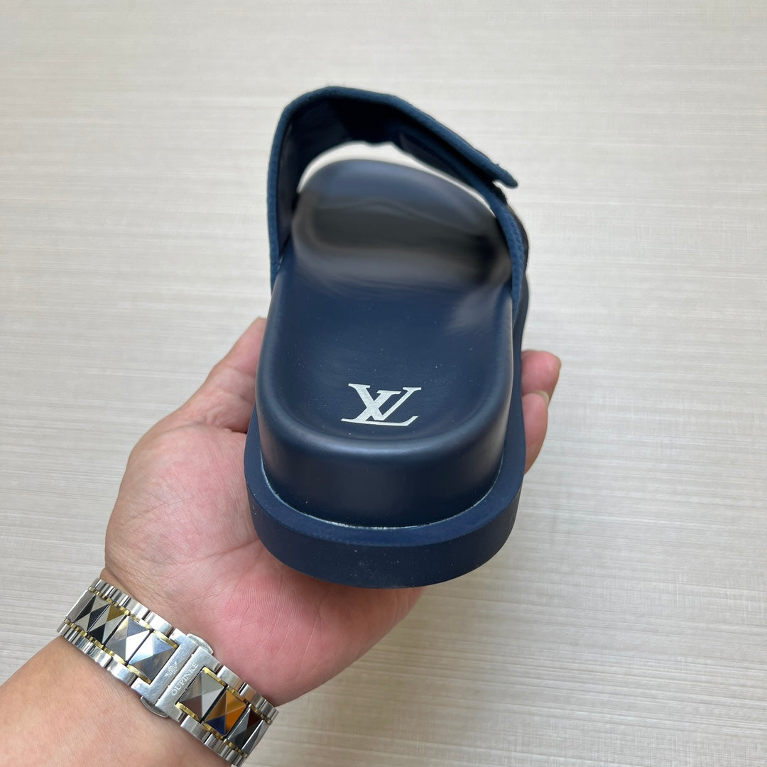54E14ZDE Stylish slippers