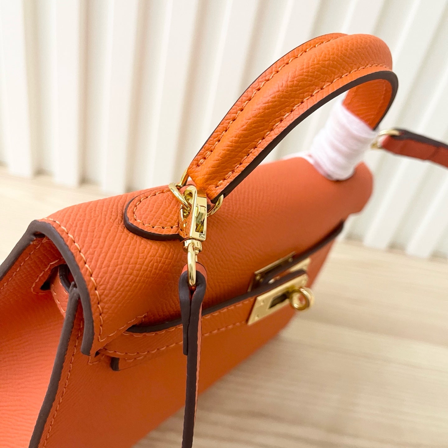 2WH26BDE Stylish leather bag