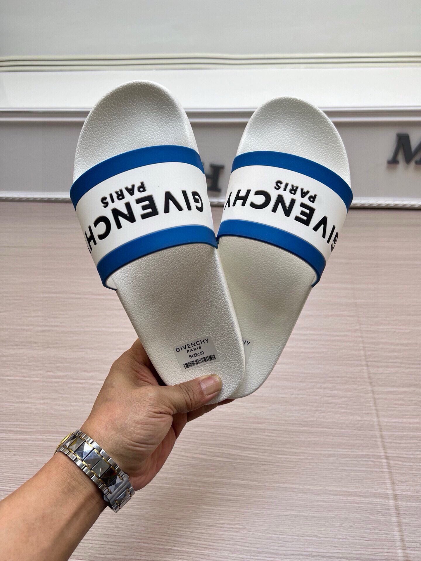 535ZGV264ZDE Stylish Slippers