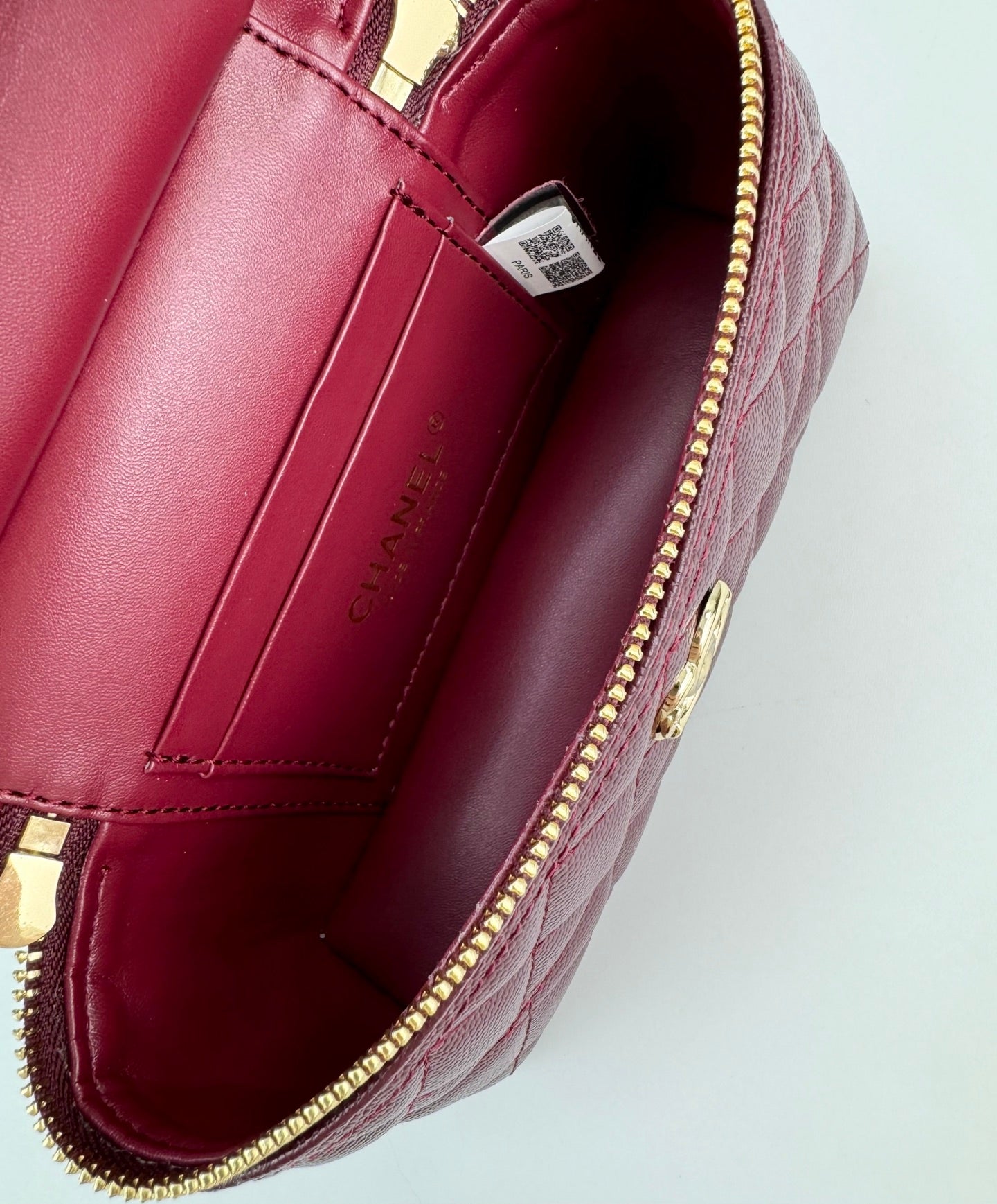 155QC3BDE Stylish leather caviar bag