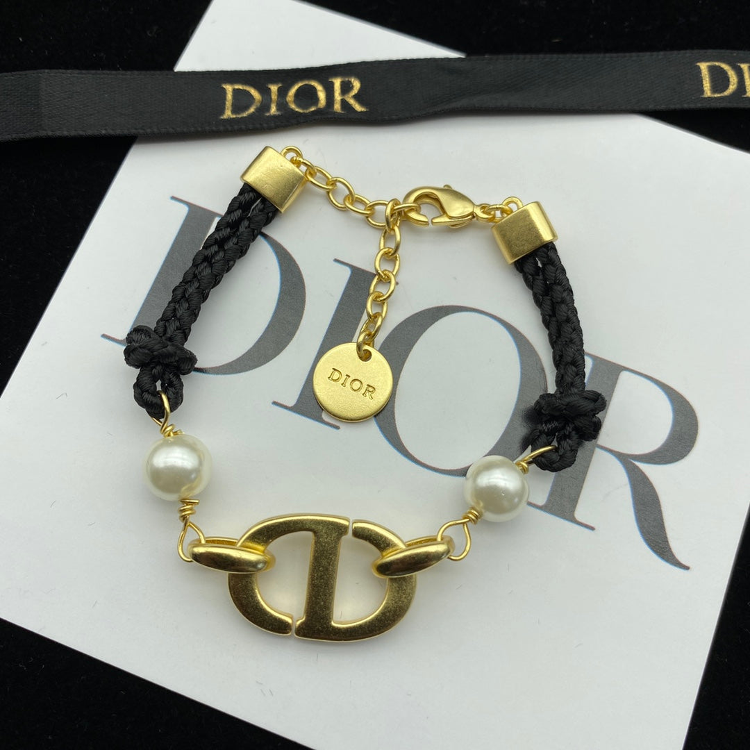 14D487KDE Stylish Bracelets