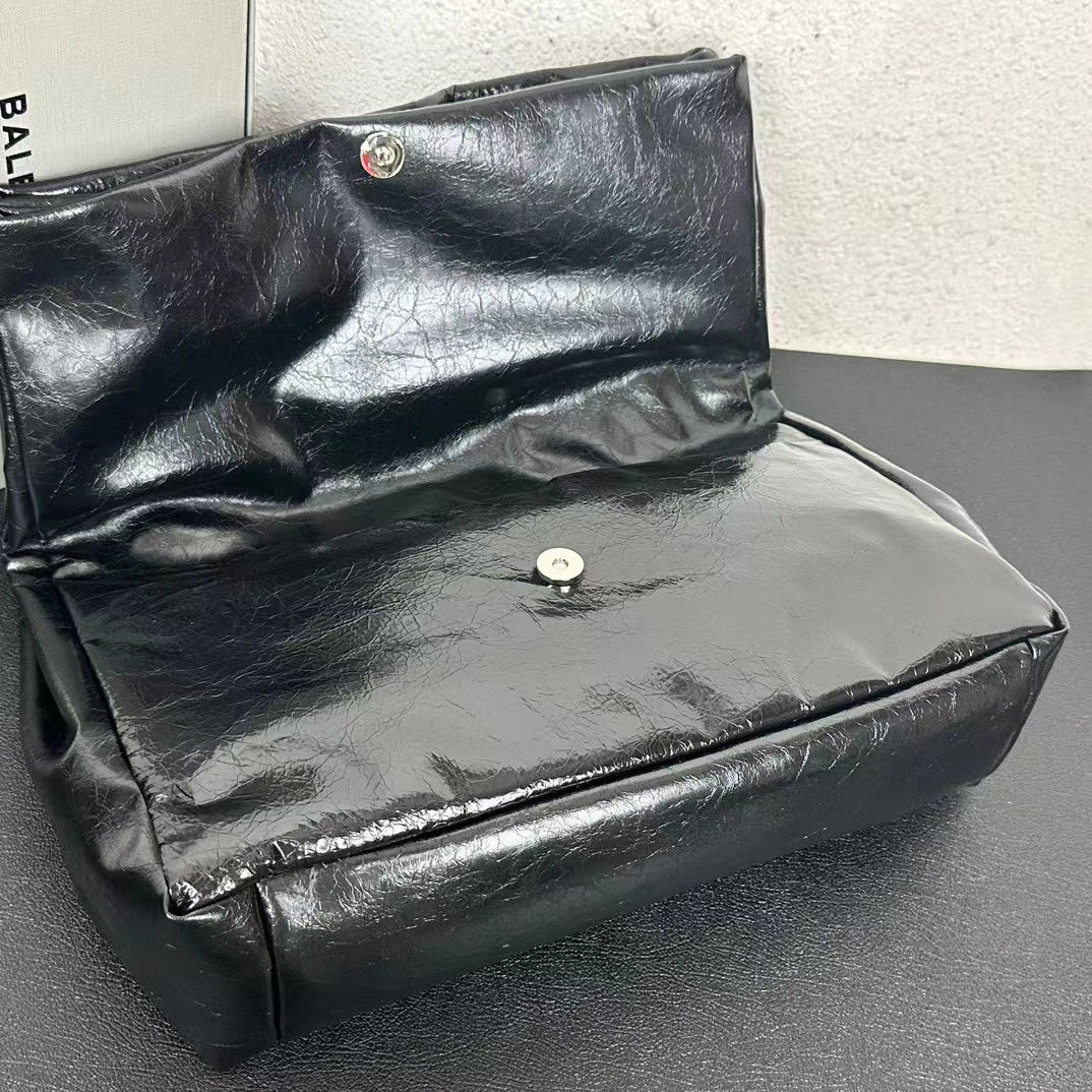 1XJ375BDE Stylish leather bag 