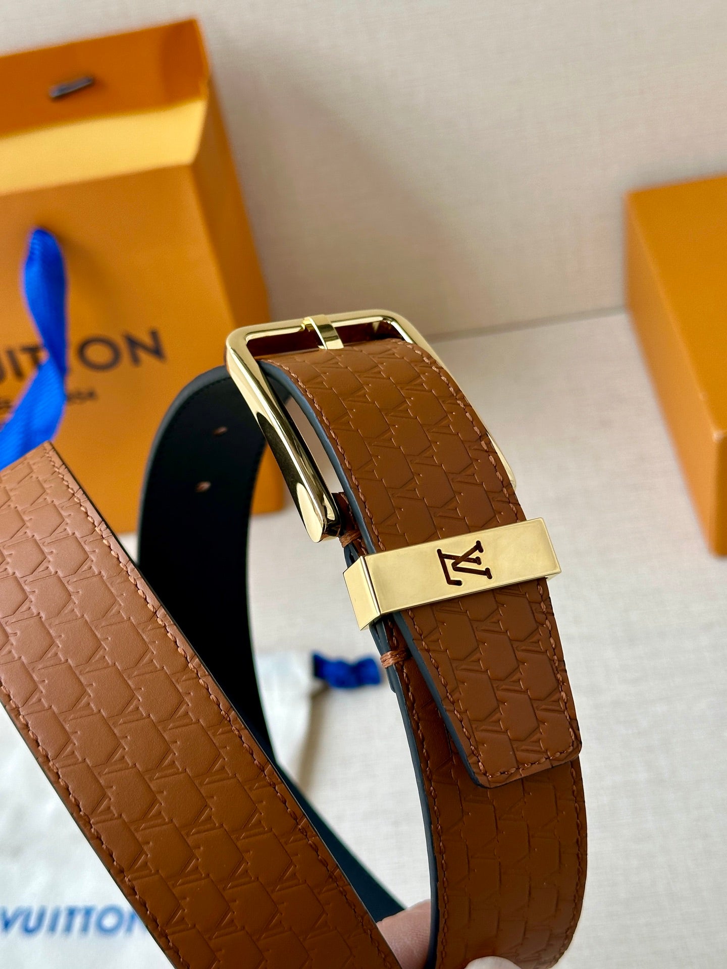 155RE222PDE Stylish  High quality belt With full package