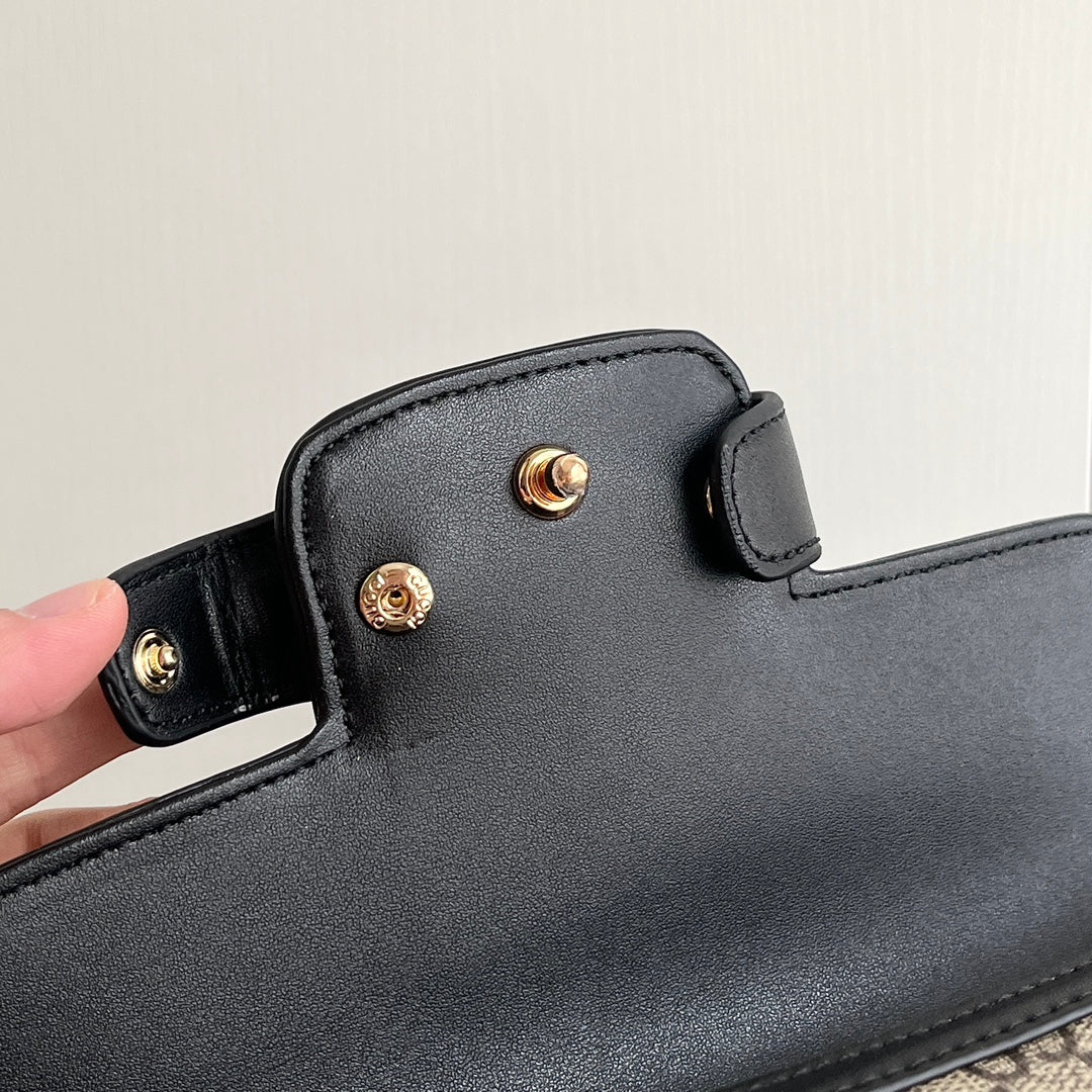 1XB55BDE Stylish leather bag