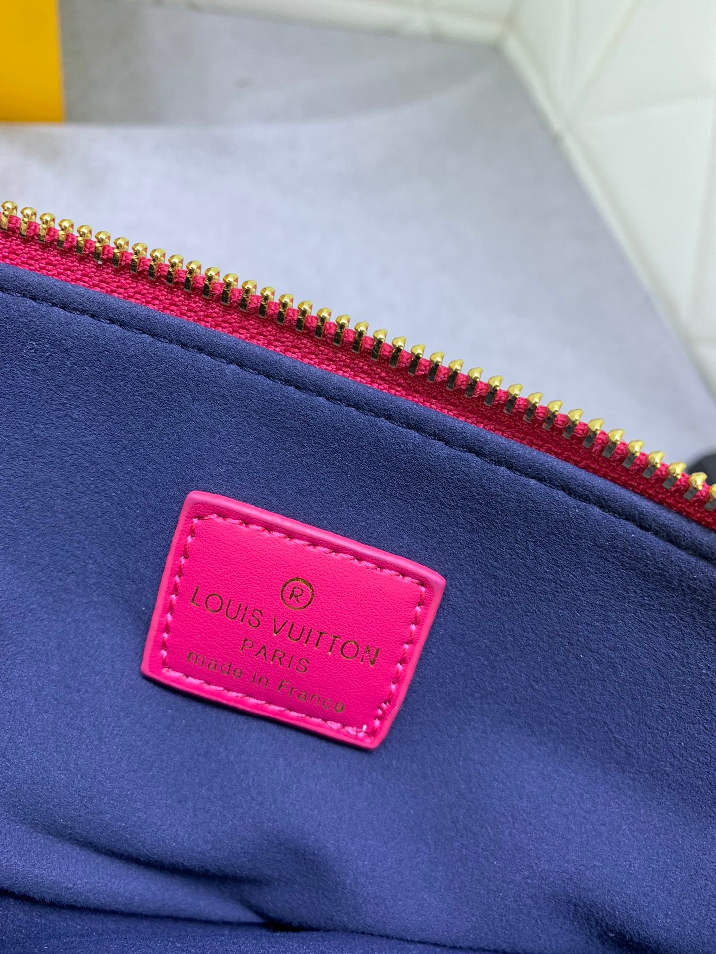 2XE40BDE Stylish leather bag 