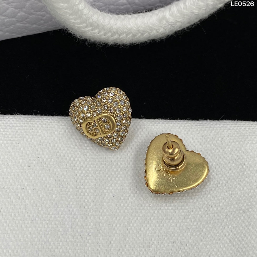 1YD207EDE Stylish Earrings