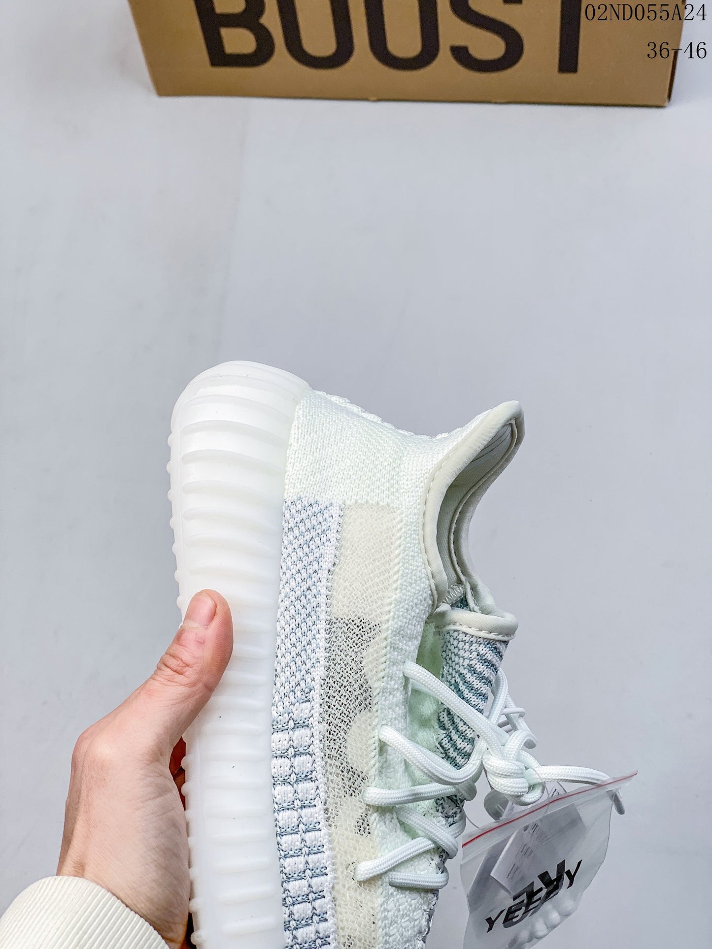 4YA94ZDE Stylish Sneakers (No Box, August-October Big Sale)
