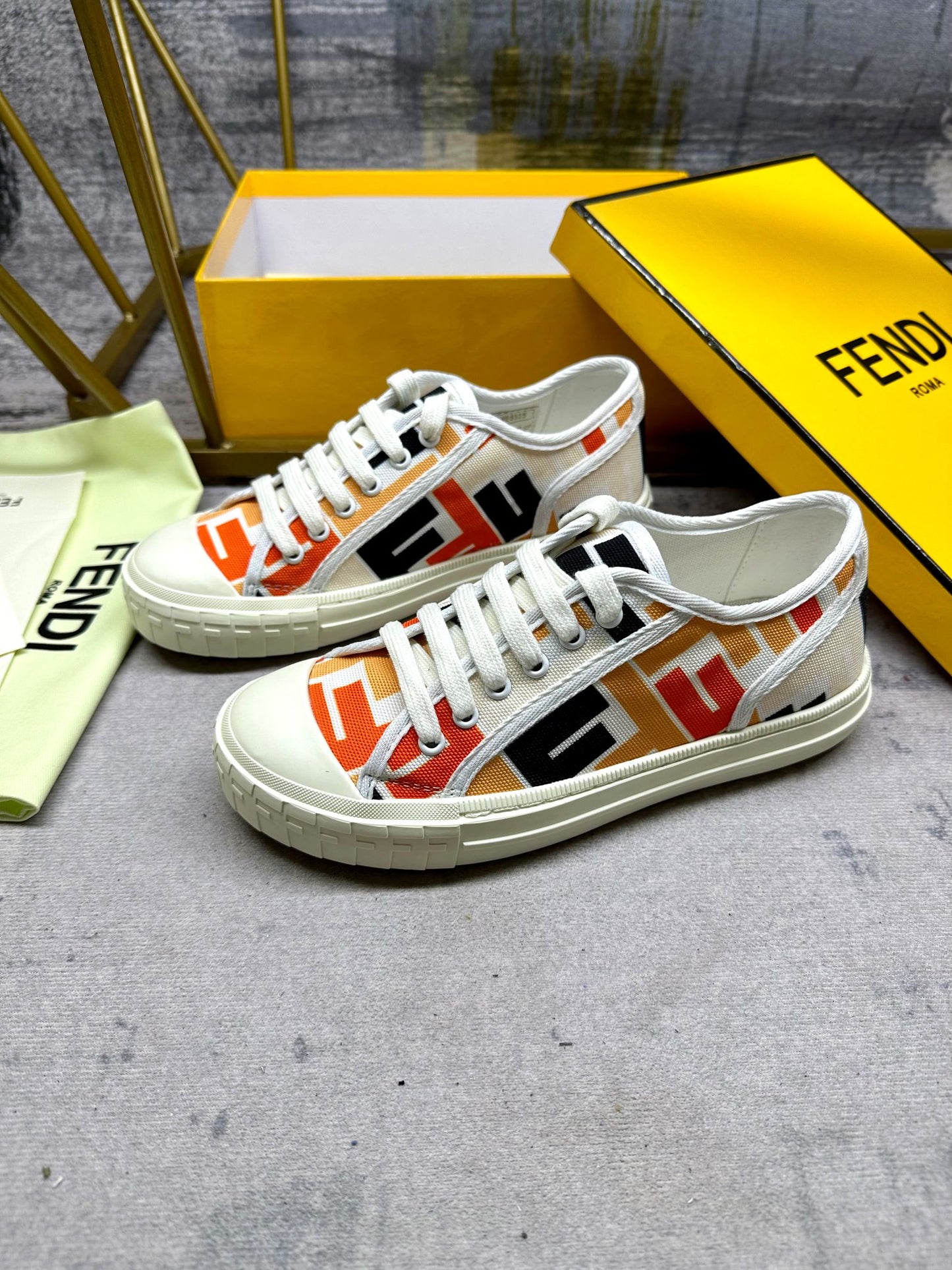 285RF1ZDE Stylish  Canvas sneakers