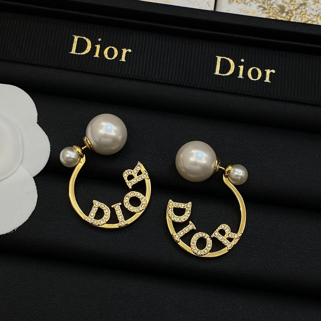 14D453EDE Stylish Earrings