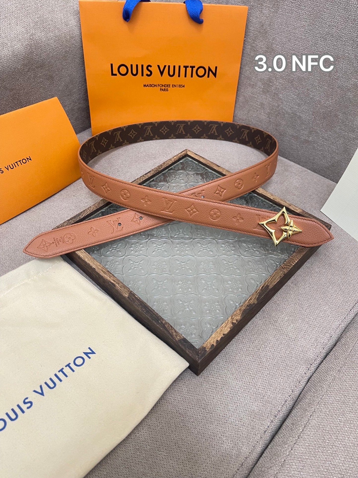 255RE10PDE Stylish  High quality belt With full package